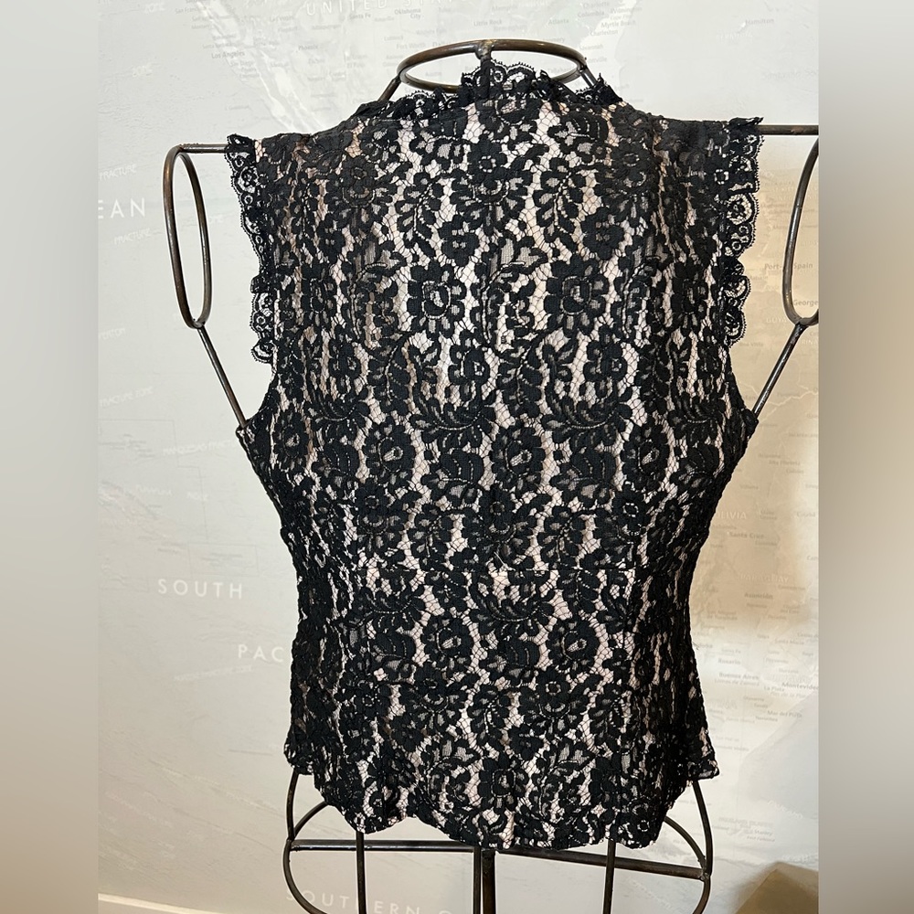 Nanette Lepore Rich Bouquet Black Lace Top Button Front 10 XE - Picture 2 of 6